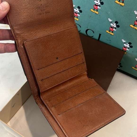 Authentic Louis Vuitton monogram unisex wallet - Picture 8 of 13